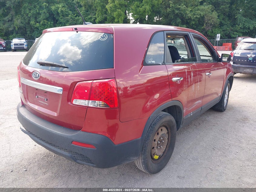 2011 Kia Sorento VIN 5XYKTCA15BG088386 IAAI salvage auction — NORMAL WEAR, Clear (Kansas), sold $750 on 2026-07-15 (photo 4)