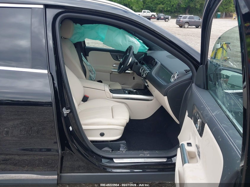 2025 Mercedes-benz VIN W1N4N4GB1SJ694012 IAAI salvage auction — SIDE, Salvage Title, sold $10,800 on 2026-07-29 (photo 5)