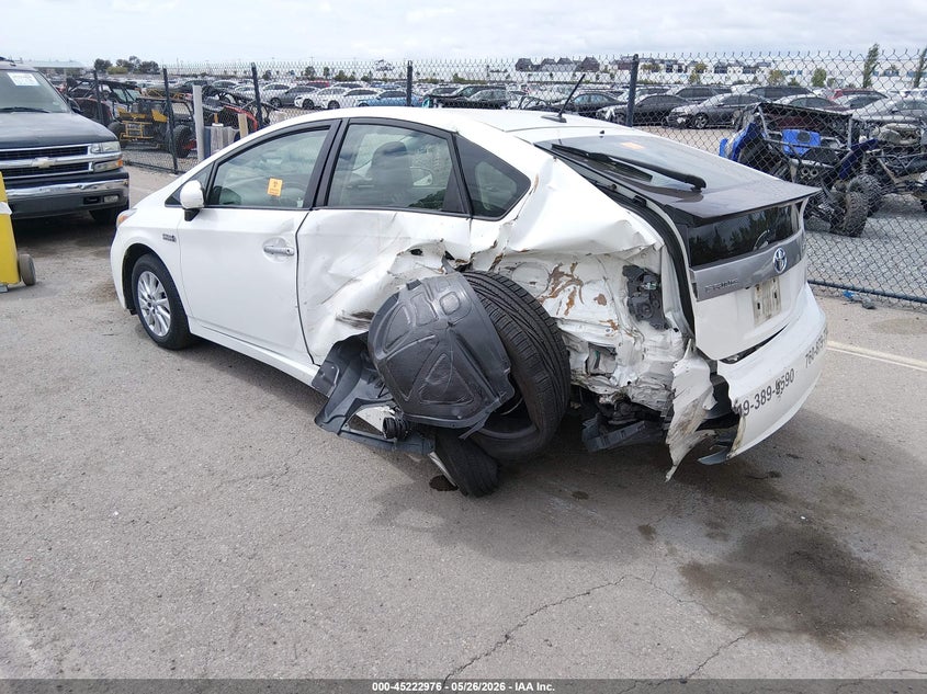 2014 Toyota Prius VIN JTDKN3DPXE3063020 IAAI salvage auction — SIDE, Salvage Title, sold $2,000 on 2026-07-13 (photo 3)
