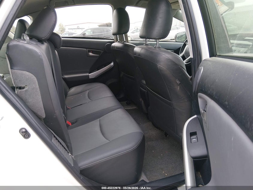 2014 Toyota Prius VIN JTDKN3DPXE3063020 IAAI salvage auction — SIDE, Salvage Title, sold $2,000 on 2026-07-13 (photo 8)