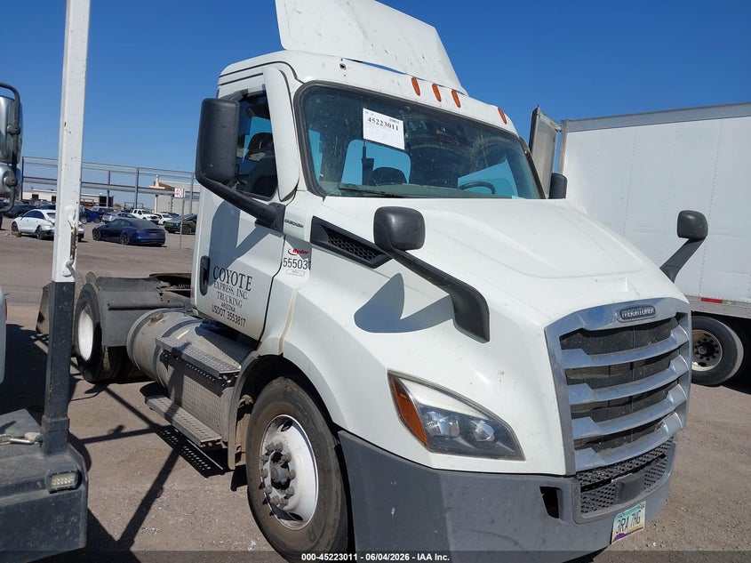 2022 Freightliner New cascadia 116 VIN 3AKJHTDV3NSNS5318 — IAAI salvage auction photo