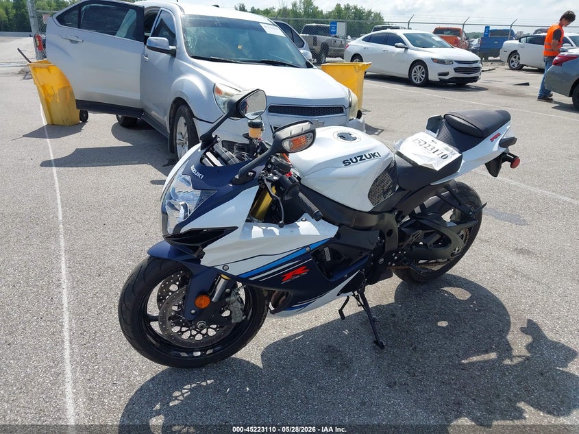 2023 Suzuki Gsx VIN JS1GR7MA8P7100455 IAAI salvage auction — FRONT END, Salvage Title, sold $3,650 on 2026-07-22 (photo 2)