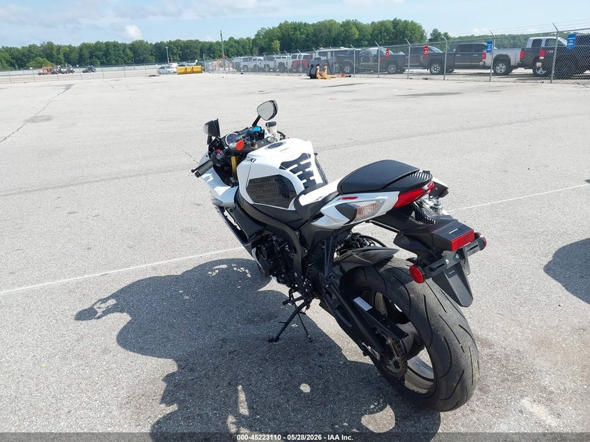 2023 Suzuki Gsx VIN JS1GR7MA8P7100455 IAAI salvage auction — FRONT END, Salvage Title, sold $3,650 on 2026-07-22 (photo 3)