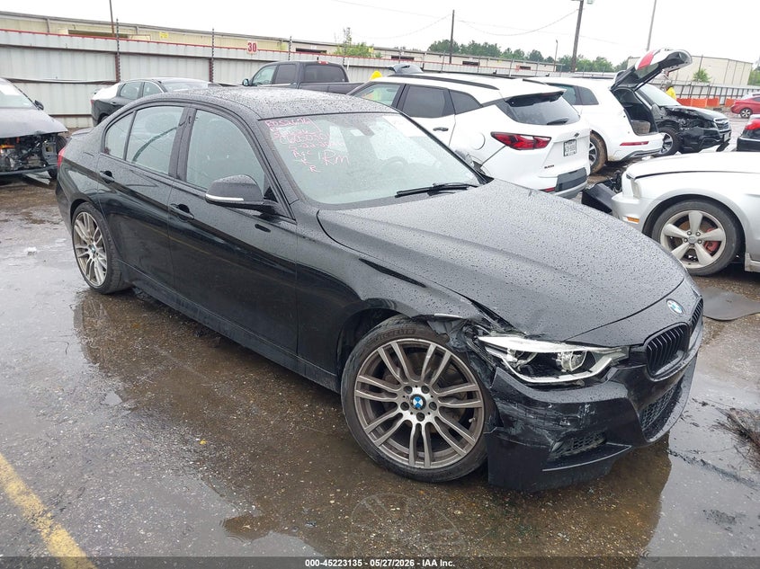 2017 BMW 3er VIN WBA8B3G58HNU35487 IAAI salvage auction — RIGHT FRONT, Original (Texas), sold $25 on 2026-07-29 (photo 1)