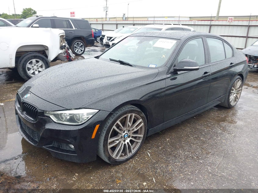 2017 BMW 3er VIN WBA8B3G58HNU35487 IAAI salvage auction — RIGHT FRONT, Original (Texas), sold $25 on 2026-07-29 (photo 2)