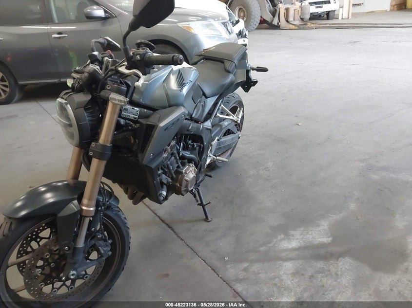 2023 Honda Cb VIN MLHRH0257P5400009 IAAI salvage auction — RIGHT SIDE, Salvage Title, sold $2,450 on 2026-07-24 (photo 2)