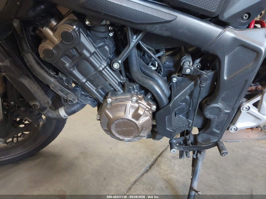 2023 Honda Cb VIN MLHRH0257P5400009 IAAI salvage auction — RIGHT SIDE, Salvage Title, sold $2,450 on 2026-07-24 (photo 9)