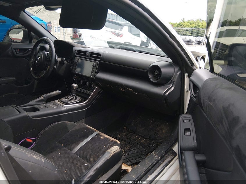 2022 Toyota Gr 86 VIN JF1ZNBF15N8756569 IAAI salvage auction — FRONT END, Salvage (Tennessee), sold $3,600 on 2026-07-23 (photo 5)