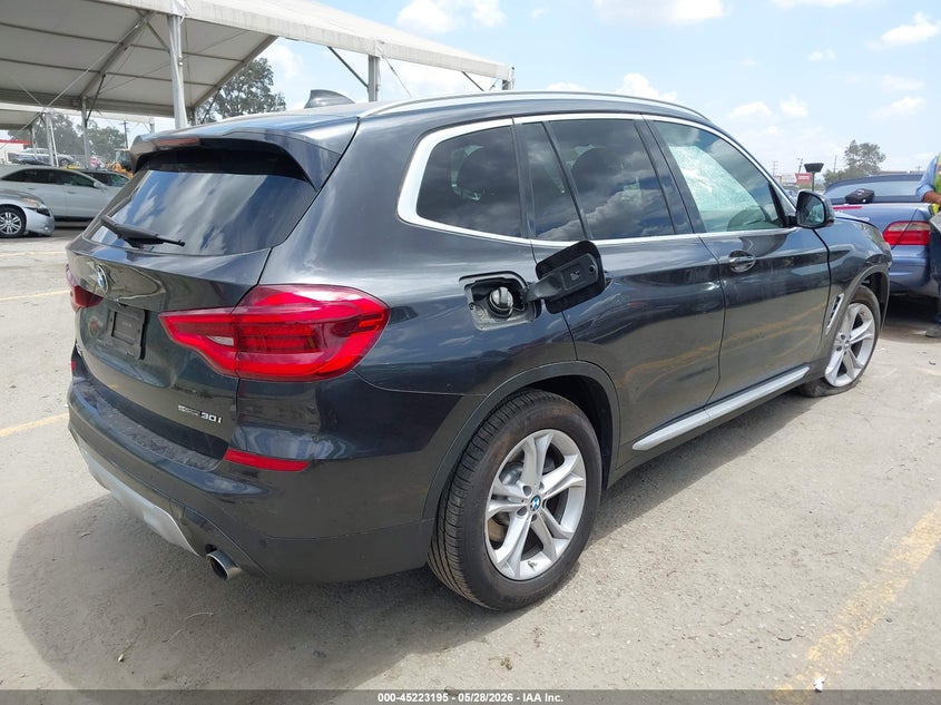 2020 BMW X3 VIN 5UXTY3C04LLU70486 IAAI salvage auction — LEFT FRONT, Salvage Title, sold $5,150 on 2026-07-22 (photo 4)