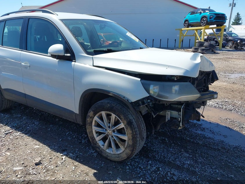 2017 Volkswagen Tiguan VIN WVGAV7AX4HK044962 IAAI salvage auction — FRONT END, Salvage Title, sold $450 on 2026-07-08 (photo 6)