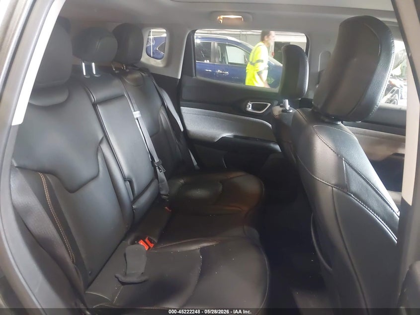 2022 Jeep Compass VIN 3C4NJDFBXNT181556 IAAI salvage auction — LEFT FRONT, Salvage Title, sold $5,550 on 2026-07-10 (photo 8)
