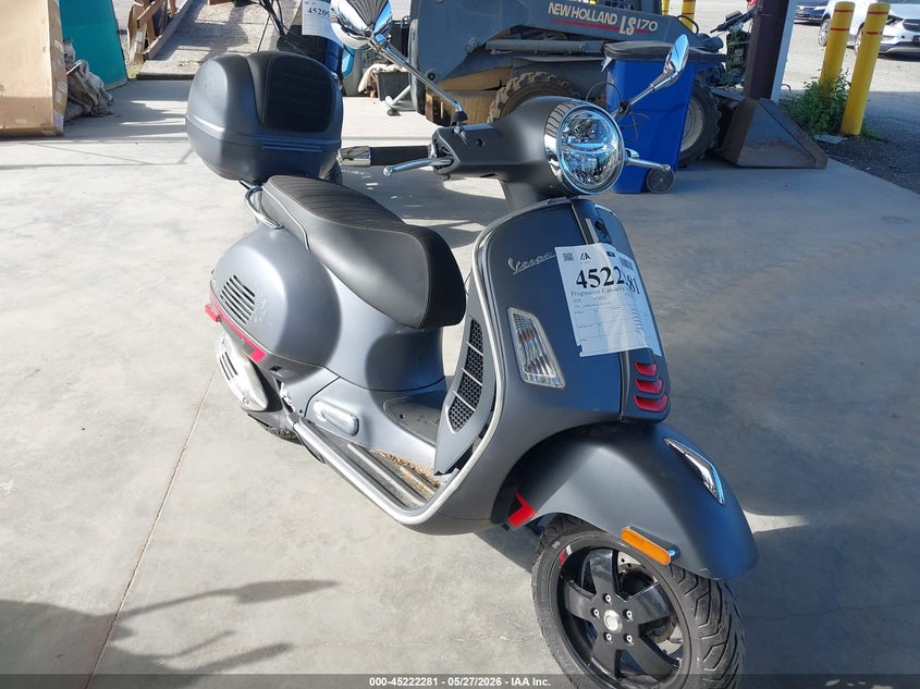 2020 Vespa - VIN ZAPMA39M1L5201109 IAAI salvage auction — FRONT END, Salvage Title, sold $1,350 on 2026-07-21 (photo 1)
