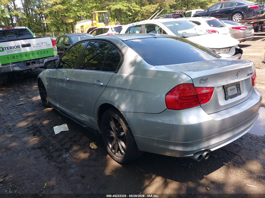 2011 BMW 3 series VIN WBAPH7C5XBE682766 IAAI salvage auction — RIGHT SIDE, Clear (Virginia), sold $300 on 2026-07-09 (photo 3)