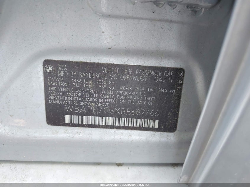 2011 BMW 3 series VIN WBAPH7C5XBE682766 IAAI salvage auction — RIGHT SIDE, Clear (Virginia), sold $300 on 2026-07-09 (photo 9)