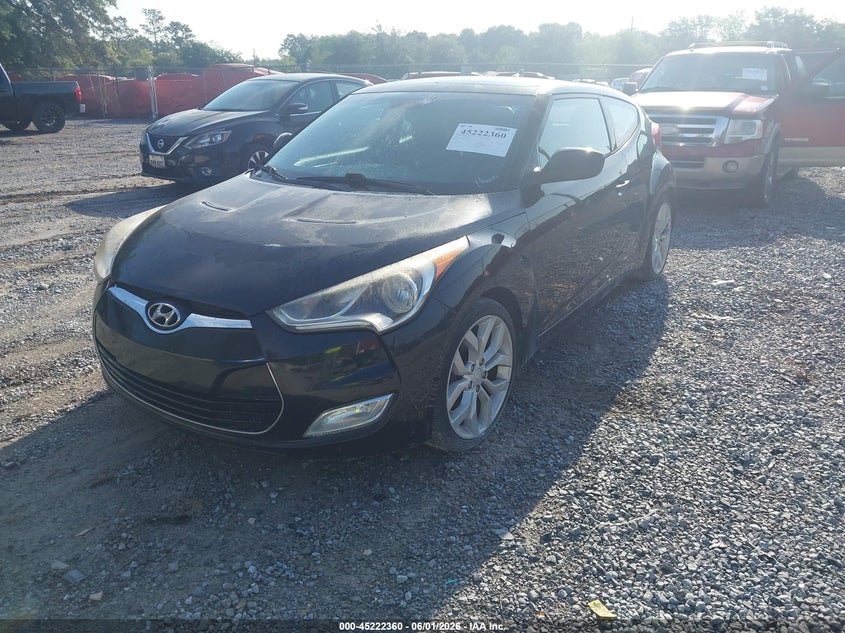 2013 Hyundai Veloster VIN KMHTC6AD8DU147914 IAAI salvage auction — NORMAL WEAR, Salvage Title, sold $1,100 on 2026-07-24 (photo 2)