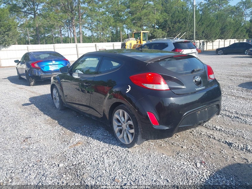 2013 Hyundai Veloster VIN KMHTC6AD8DU147914 IAAI salvage auction — NORMAL WEAR, Salvage Title, sold $1,100 on 2026-07-24 (photo 3)
