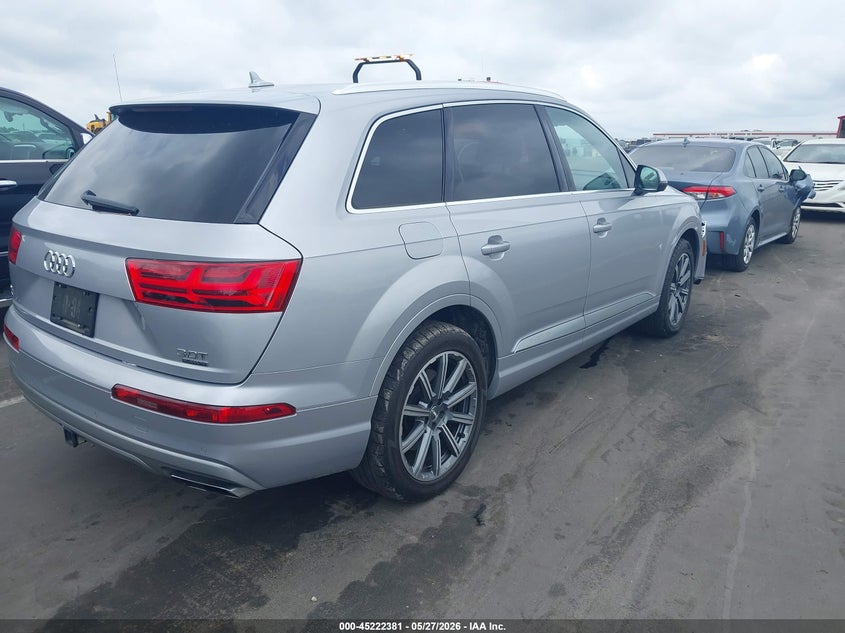 2017 Audi Q7 VIN WA1LAAF7XHD006424 IAAI salvage auction — RIGHT FRONT, Salvage Title, sold $6,000 on 2026-07-31 (photo 4)