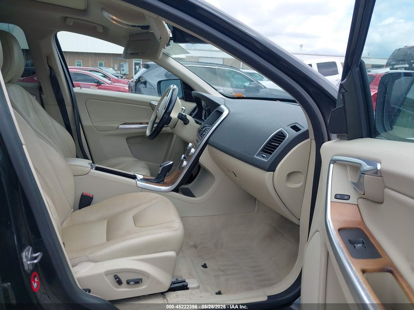 2015 Volvo Xc60 VIN YV440MDK5F2720781 IAAI salvage auction — LEFT SIDE, Clear (Oklahoma), sold $1,250 on 2026-07-15 (photo 5)