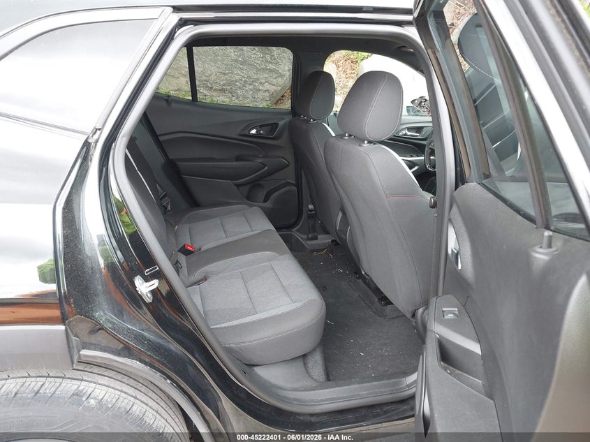 2024 Chevrolet Trax VIN KL77LGE28RC062862 IAAI salvage auction — SIDE, Salvage Title, sold $6,100 on 2026-07-21 (photo 8)