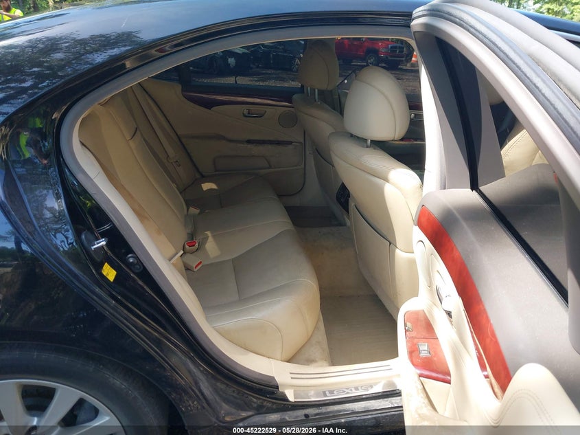 2010 Lexus Ls VIN JTHCL5EF8A5008400 IAAI salvage auction — REAR END, Clear (Virginia), sold $2,200 on 2026-07-28 (photo 8)