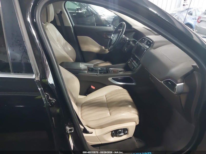 2020 Jaguar F-pace VIN SADCN2GX2LA645376 IAAI salvage auction — LEFT SIDE, Salvage Title, sold $5,350 on 2026-07-23 (photo 5)