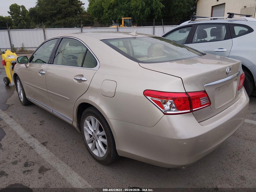 2012 Lexus ES VIN JTHBK1EG8C2486451 IAAI salvage auction — SIDE, Salvage Title, sold $4,150 on 2026-07-10 (photo 3)