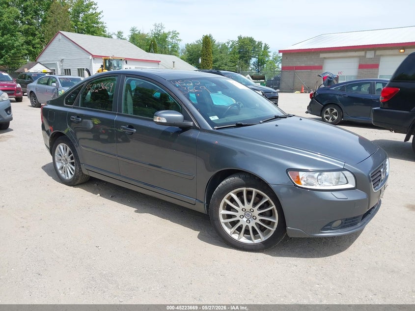 2010 Volvo S40 VIN YV1390MS7A2490337 IAAI salvage auction — NORMAL WEAR, Original (Maine), sold $450 on 2026-07-06 (photo 1)
