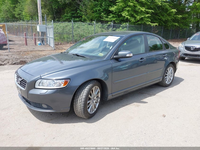 2010 Volvo S40 VIN YV1390MS7A2490337 IAAI salvage auction — NORMAL WEAR, Original (Maine), sold $450 on 2026-07-06 (photo 2)