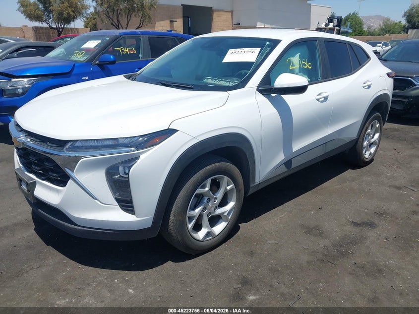 2025 Chevrolet Trax VIN KL77LFEPXSC187163 IAAI salvage auction — SIDE, Salvage Title, sold $6,725 on 2026-07-10 (photo 2)