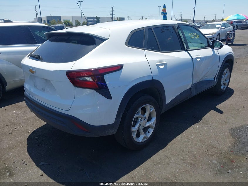 2025 Chevrolet Trax VIN KL77LFEPXSC187163 IAAI salvage auction — SIDE, Salvage Title, sold $6,725 on 2026-07-10 (photo 4)