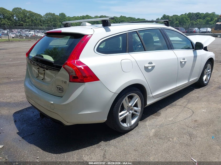 2015 Volvo V60 VIN YV140MEK6F1233431 IAAI salvage auction — FRONT END, Salvage Title, sold $425 on 2026-07-12 (photo 4)