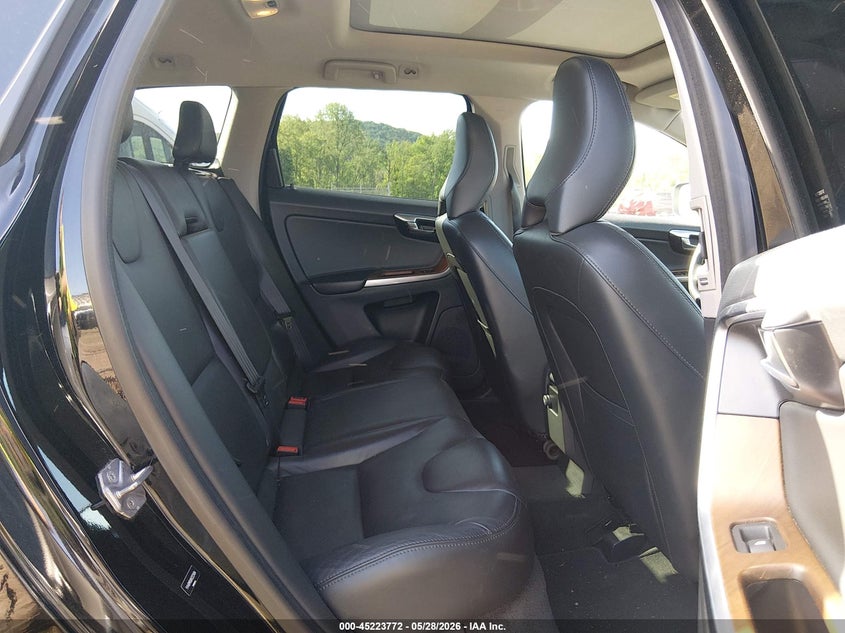 2017 Volvo Xc60 VIN YV440MRU8H2223494 IAAI salvage auction — LEFT FRONT, Salvage Title, sold $3,950 on 2026-07-16 (photo 8)