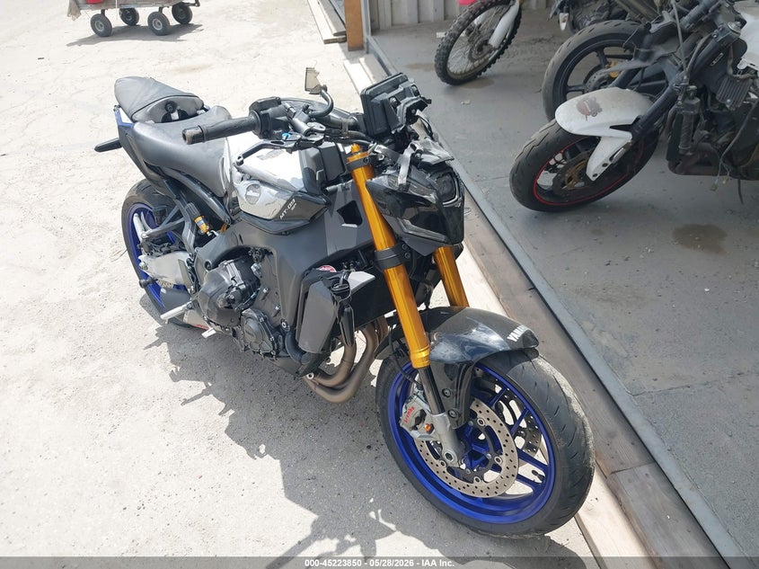 2025 Yamaha Mt VIN JYARN95Y7SA000498 IAAI salvage auction — FRONT & REAR, Salvage Title, sold $4,500 on 2026-07-08 (photo 1)