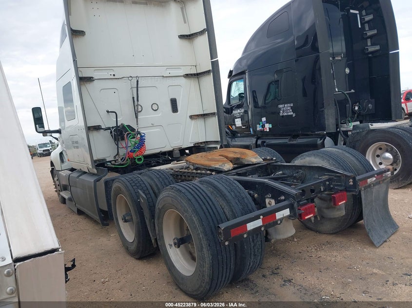 2021 International VIN 3HSDZTZR4MN169548 IAAI salvage auction — REPOSSESSION, Salvage Title, sold $3,900 on 2026-07-08 (photo 3)