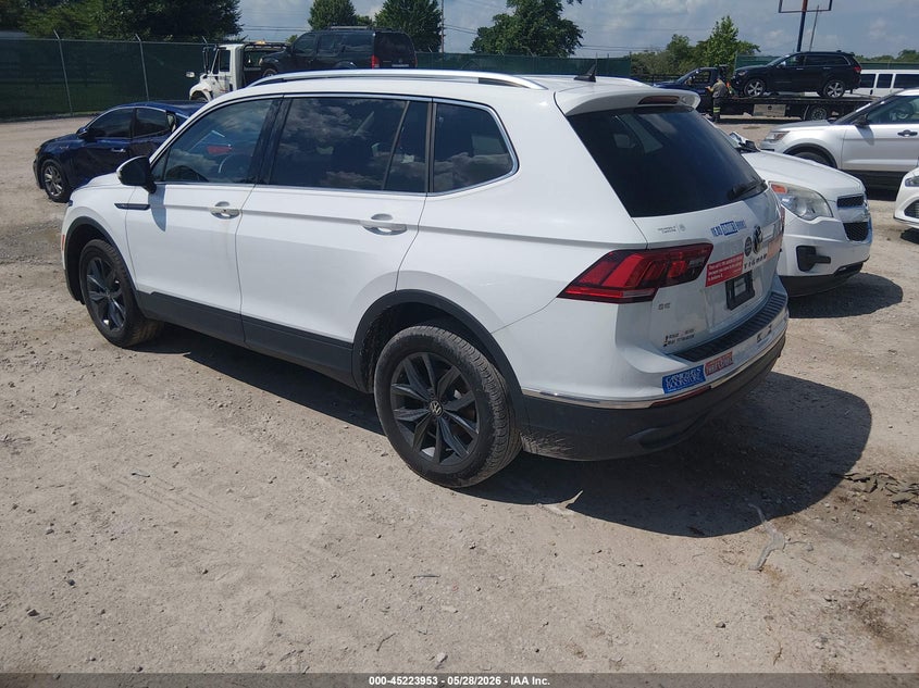 2022 Volkswagen Tiguan VIN 3VV2B7AX4NM175414 IAAI salvage auction — SIDE, Salvage Title, sold $7,500 on 2026-07-23 (photo 3)
