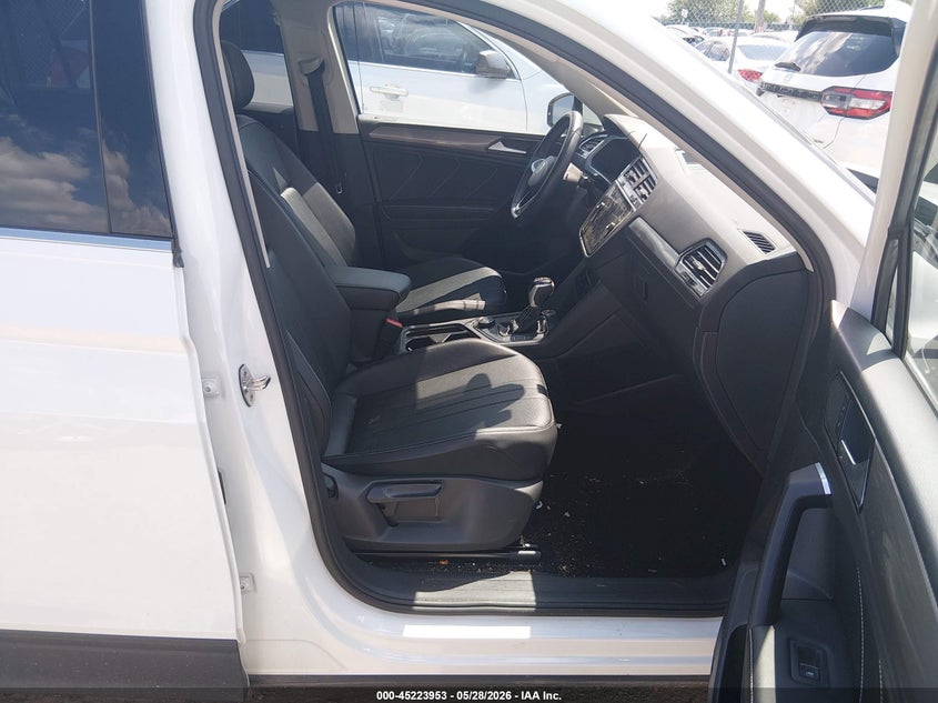 2022 Volkswagen Tiguan VIN 3VV2B7AX4NM175414 IAAI salvage auction — SIDE, Salvage Title, sold $7,500 on 2026-07-23 (photo 5)