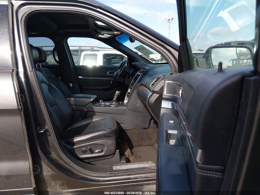 2017 Ford Explorer VIN 1FM5K8F87HGC93356 IAAI salvage auction — FRONT END, Salvage Title, sold $3,900 on 2026-07-23 (photo 5)
