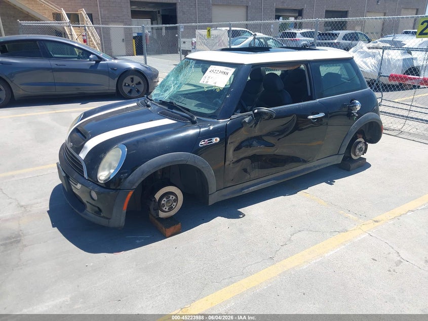 2004 Mini Cooper VIN WMWRE33434TD79265 IAAI salvage auction — LEFT SIDE, Salvage (California), sold $150 on 2026-07-20 (photo 2)