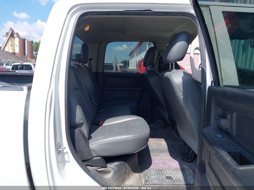 2018 Ram 2500 VIN 3C6UR5HL7JG306670 IAAI salvage auction — REAR END, SF97 (Kansas), sold $13,700 on 2026-07-09 (photo 8)