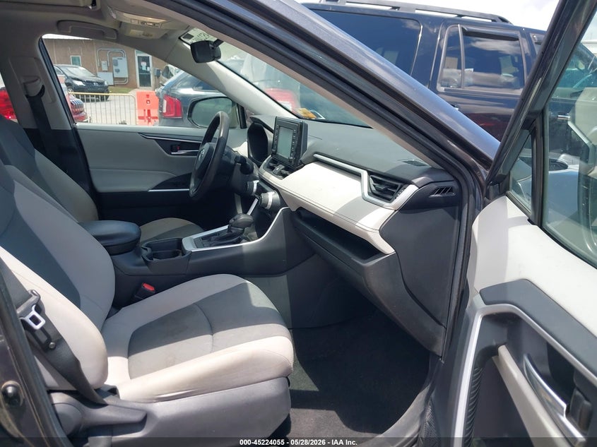 2019 Toyota Rav 4 VIN 2T3W1RFV4KW049764 IAAI salvage auction — RIGHT SIDE, Salvage Title, sold $12,125 on 2026-07-29 (photo 5)