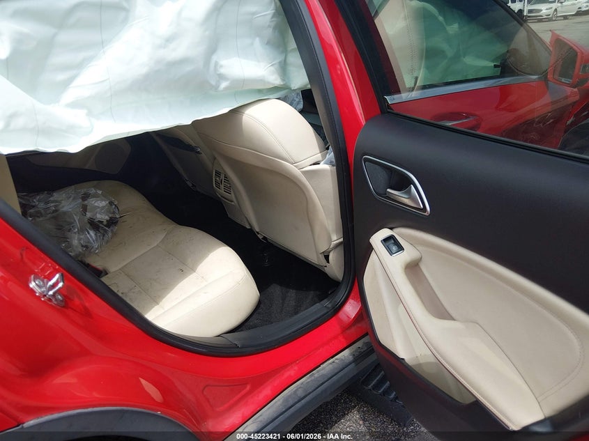 2019 Mercedes-benz Gla-klasse VIN WDCTG4EB3KU015298 IAAI salvage auction — RIGHT FRONT, Salvage Title, sold $1,000 on 2026-07-15 (photo 8)