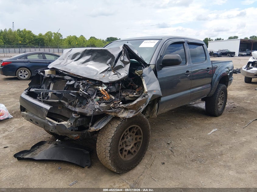 2015 Toyota Tacoma VIN 5TFLU4EN3FX125815 IAAI salvage auction — FRONT END, Salvage Title, sold $3,800 on 2026-07-22 (photo 2)
