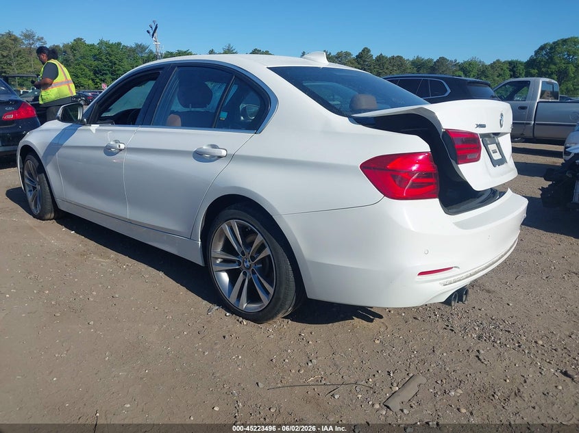 2017 BMW 3er VIN WBA8D9G59HNU59312 IAAI salvage auction — RIGHT REAR, Salvage (Idaho), sold $3,050 on 2026-08-04 (photo 3)