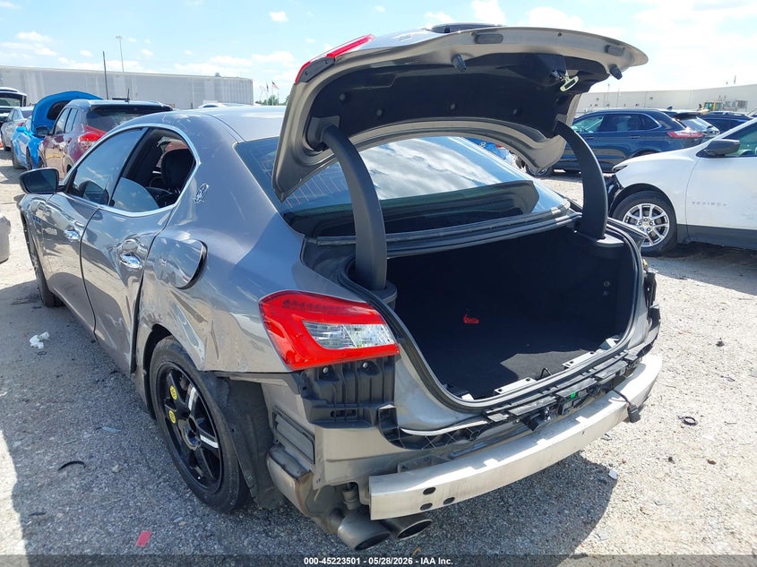 2019 Maserati Ghibli VIN ZAM57YSA6K1311138 IAAI salvage auction — SIDE, Salvage Title, sold $4,000 on 2026-07-29 (photo 6)