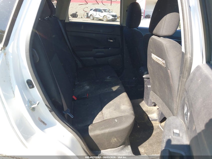 2011 Mitsubishi Outlander sport VIN JA4AP3AUXBZ014869 IAAI salvage auction — NORMAL WEAR, Original (Maine), sold $575 on 2026-07-06 (photo 8)