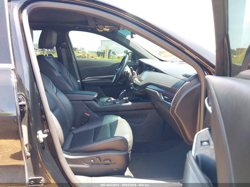 2023 Cadillac Xt4 VIN 1GYFZBR43PF122192 IAAI salvage auction — HAIL, Salvage Title, sold $9,750 on 2026-07-13 (photo 5)