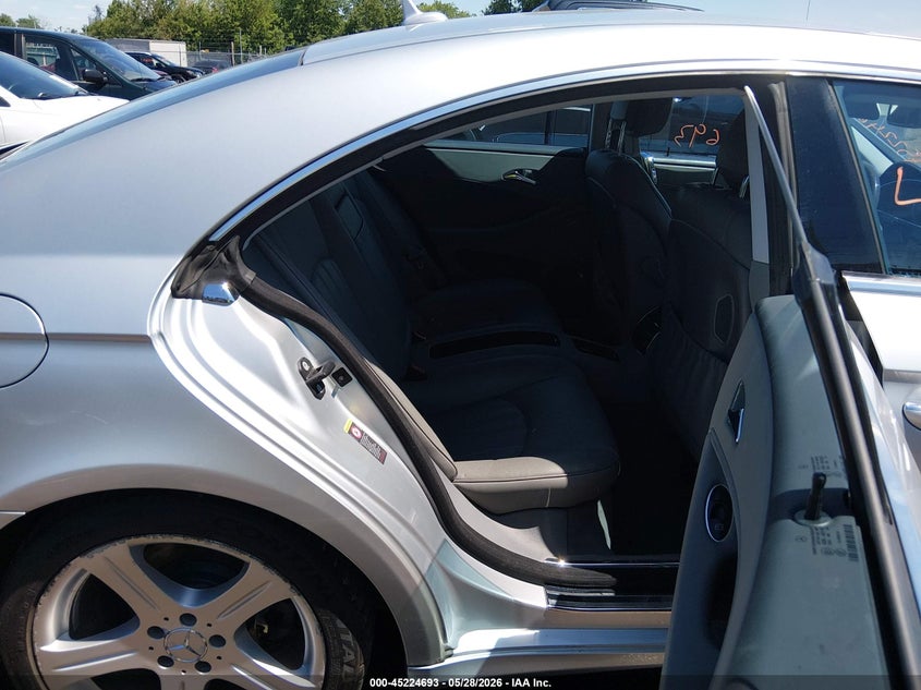 2007 Mercedes-benz Cls-klasse VIN WDDDJ72X47A114742 IAAI salvage auction — FRONT END, Salvage (Ohio), sold $25 on 2026-07-22 (photo 8)