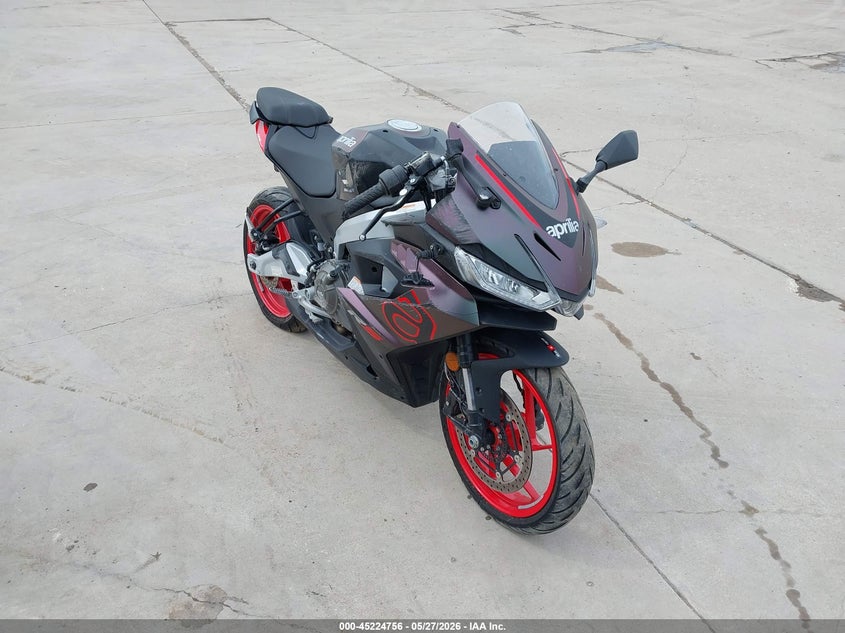 2025 Aprilia Rs VIN ZD4XEUA0XS6001960 IAAI salvage auction — FRONT & REAR, Salvage (Texas), sold $575 on 2026-07-28 (photo 1)