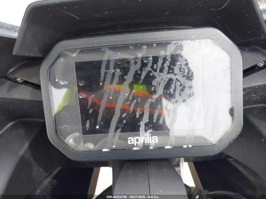 2025 Aprilia Rs VIN ZD4XEUA0XS6001960 IAAI salvage auction — FRONT & REAR, Salvage (Texas), sold $575 on 2026-07-28 (photo 7)