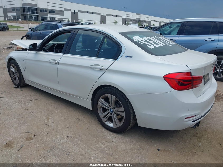 2017 BMW 3er VIN WBA8E1C38HA159044 IAAI salvage auction — FRONT END, Original (Texas), sold $3,500 on 2026-07-09 (photo 3)